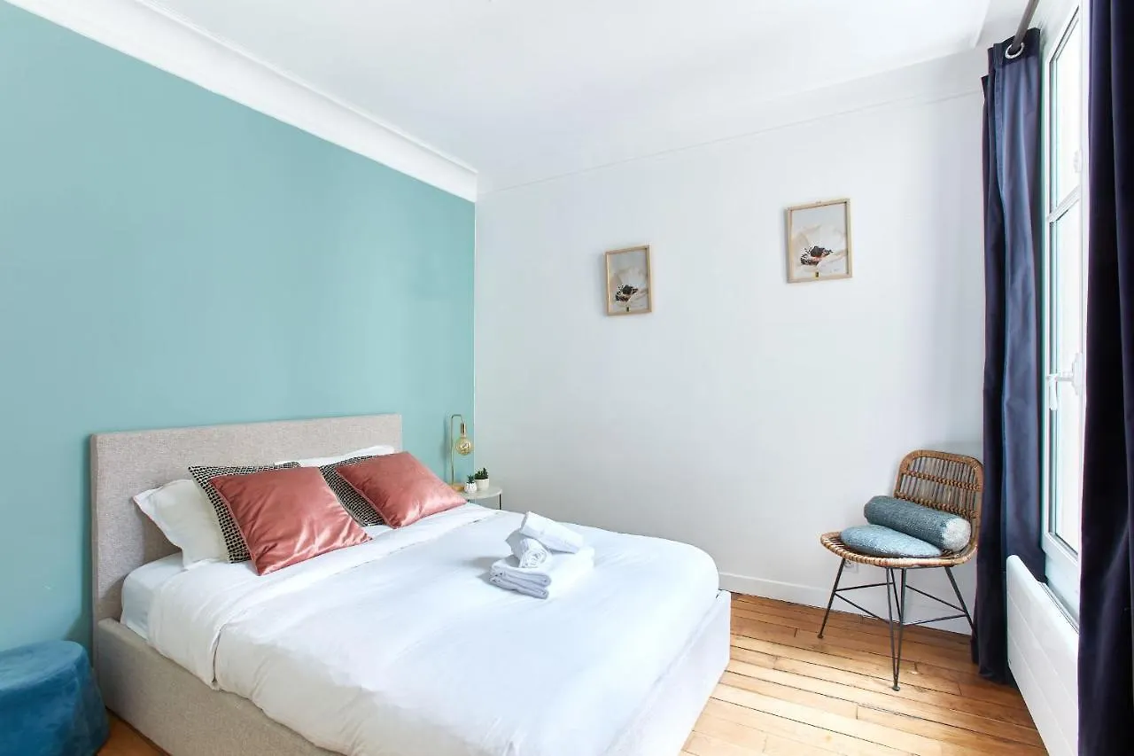 Montmartre City Apartment - Abbesses Paris