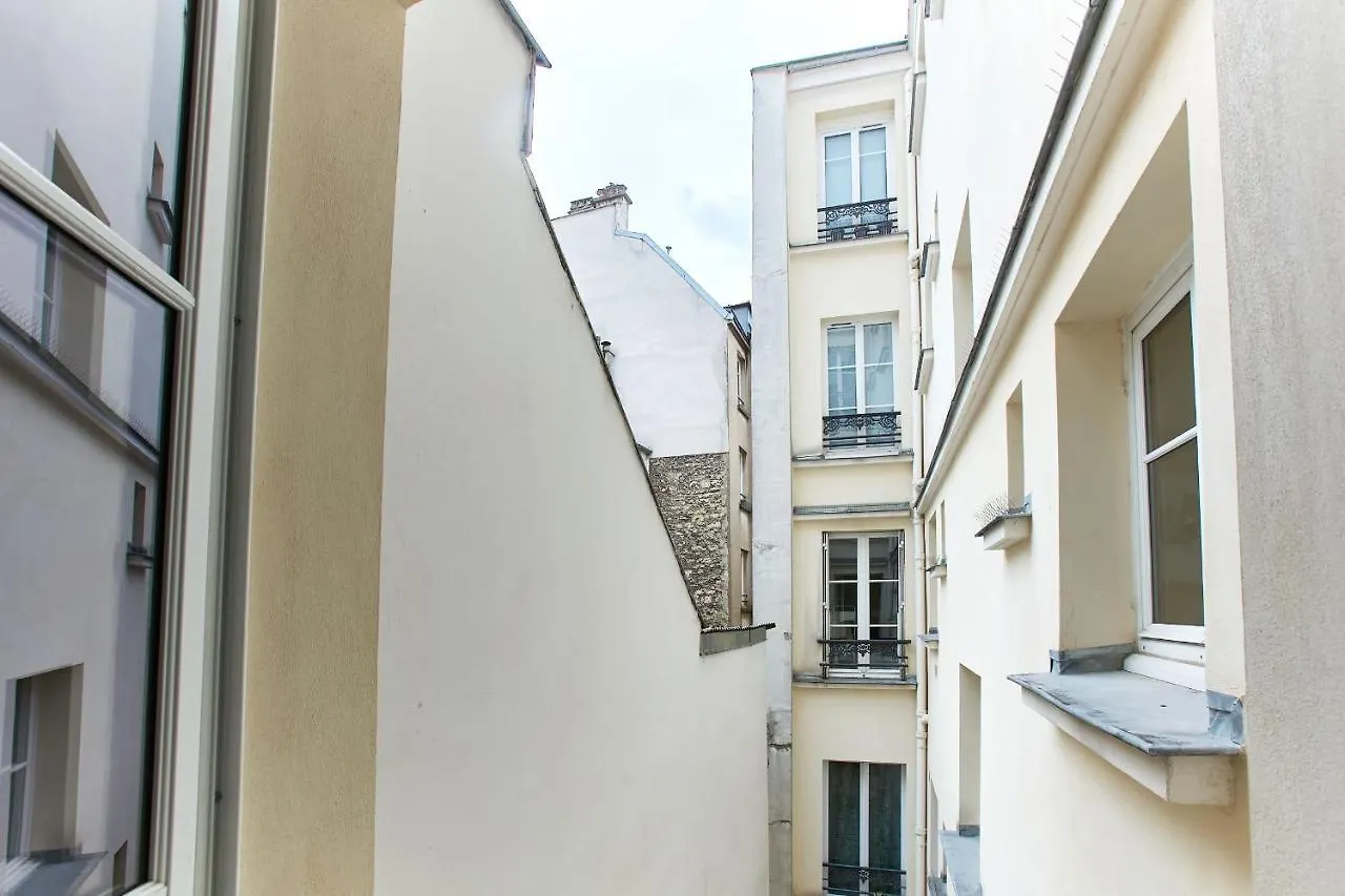 Montmartre City Apartment - Abbesses Paris France